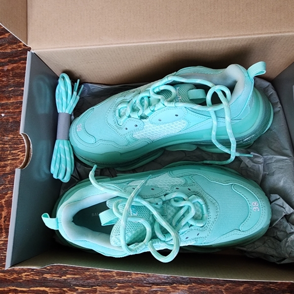 Balenciaga Sneaker - Picture 3 of 5